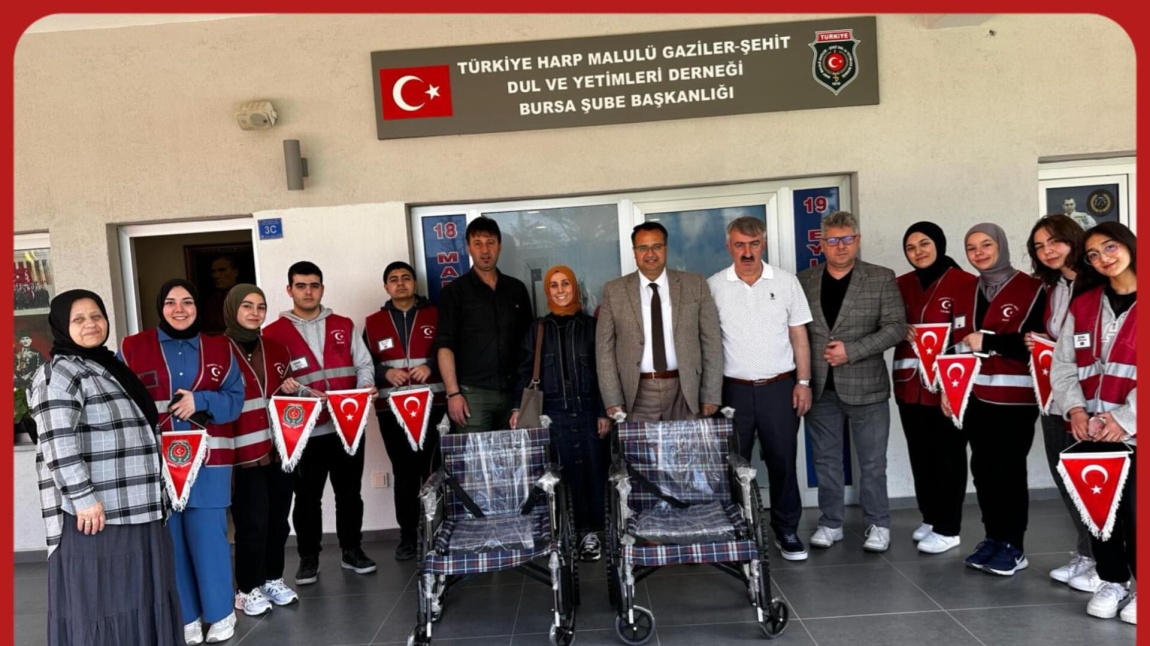 Şühedaya Vefa Kulübü Öğrencilerimiz Gazi ve Şehit Yakınlarının Yararına Tekerlekli Sandalye Bağış Kampanyası Düzenlediler